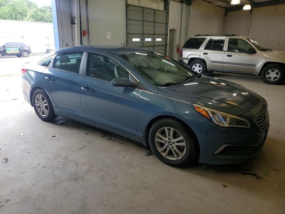 2017 HYUNDAI SONATA SE 4