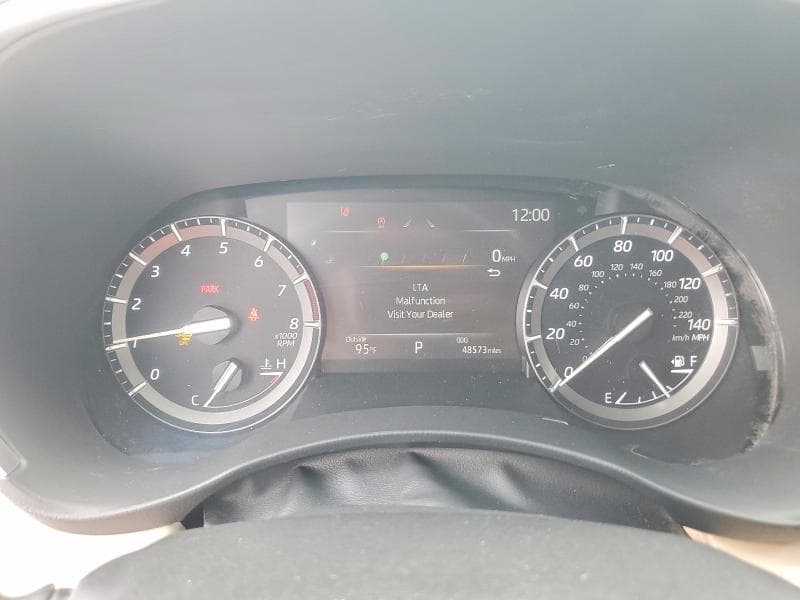 2021 TOYOTA HIGHLANDER XLE XLE 9