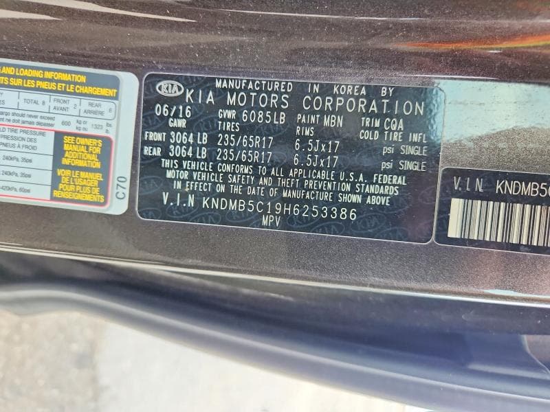 2017 KIA SEDONA LX 13