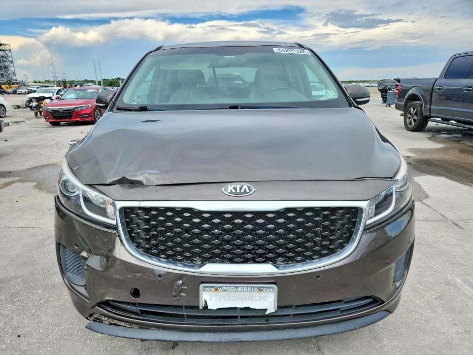 2017 KIA SEDONA LX 5