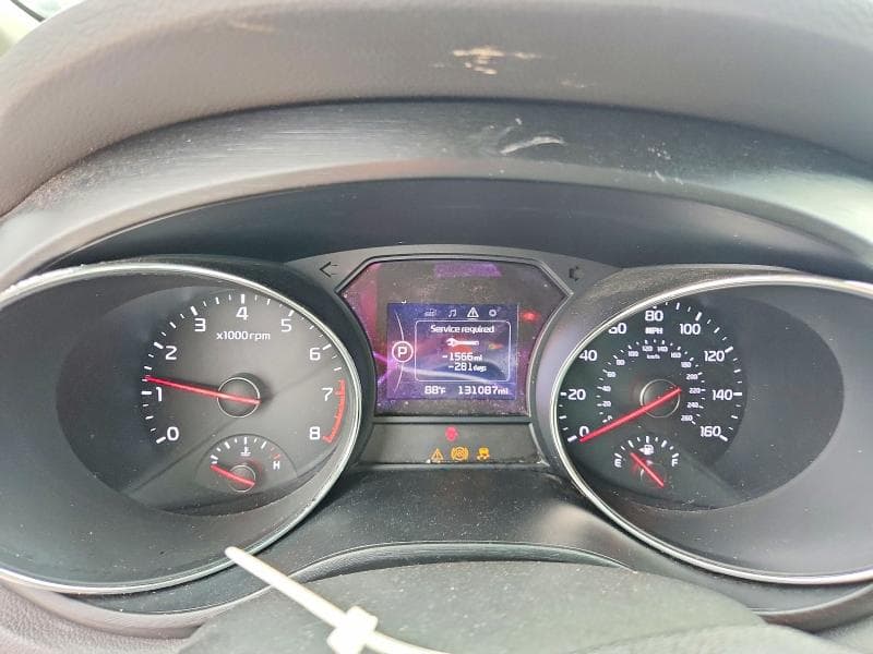 2017 KIA SEDONA LX 9
