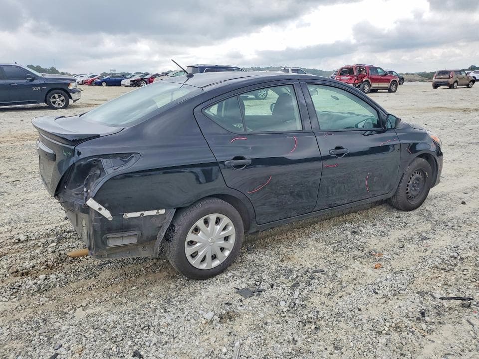 2019 NISSAN VERSA S 3