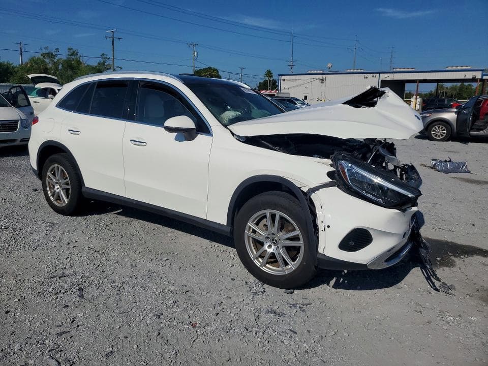 2023 MERCEDES-BENZ GLC 300 4MATIC 4