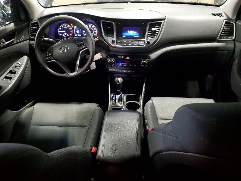 2017 HYUNDAI TUCSON SE SE 8