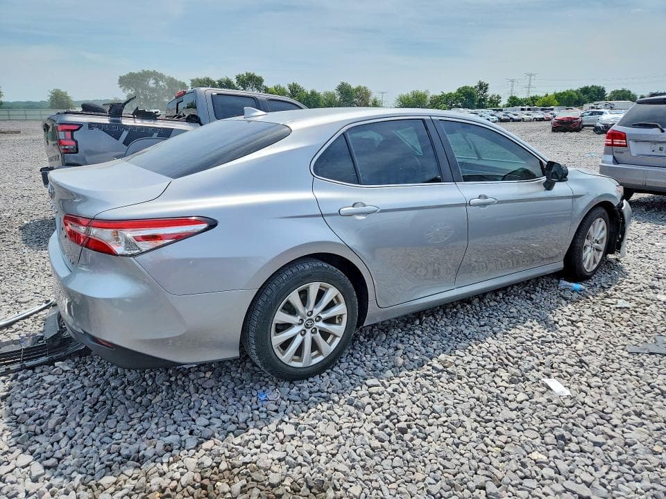 2019 TOYOTA CAMRY SE SE 3