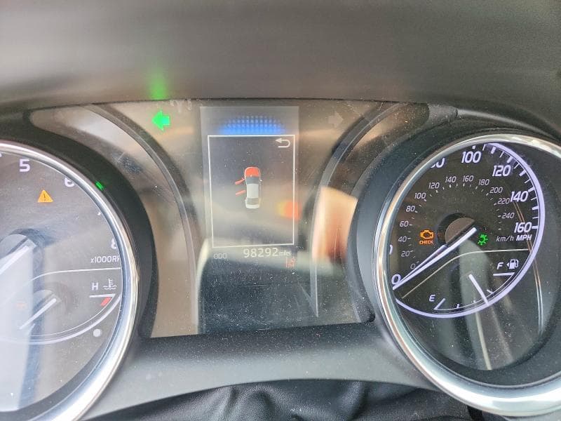 2019 TOYOTA CAMRY SE SE 9