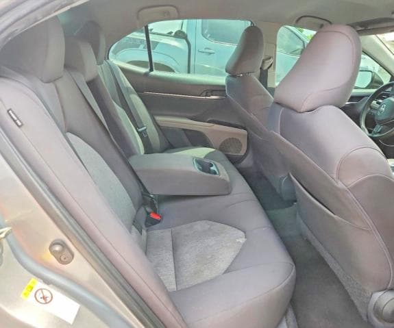 2019 TOYOTA CAMRY SE SE 10