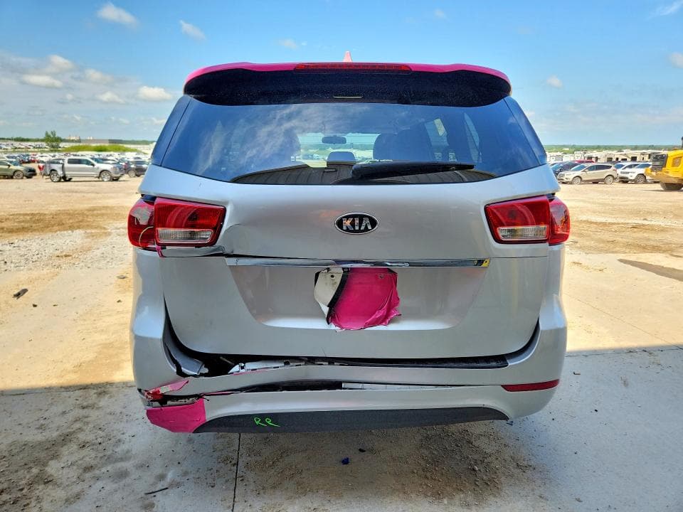 2018 KIA SEDONA LX 6