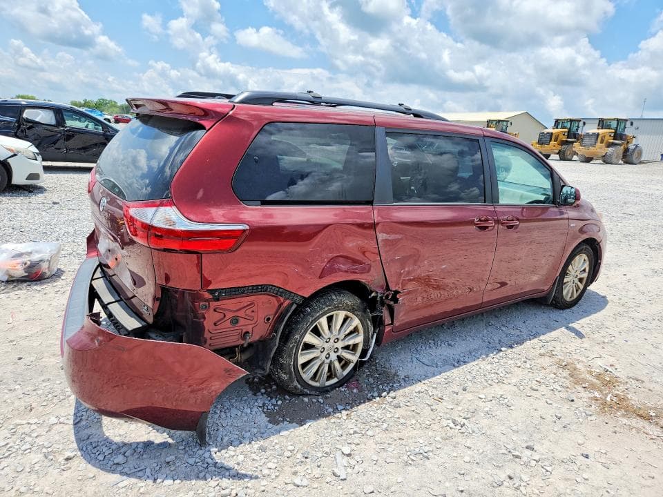 2017 TOYOTA SIENNA LE 3