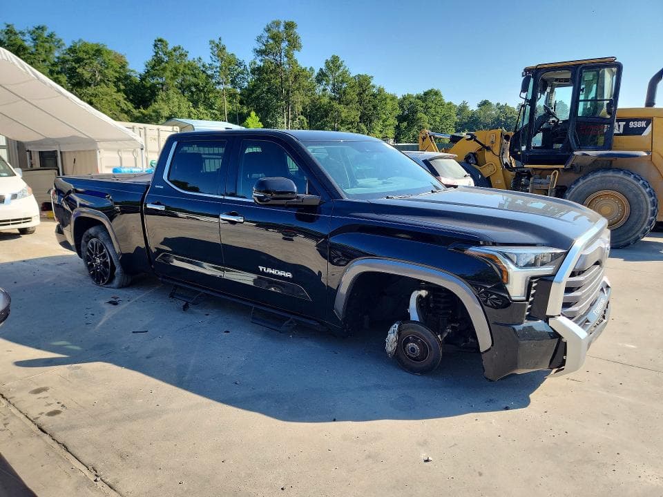 2024 TOYOTA TUNDRA CREWMAX LIMITED 4