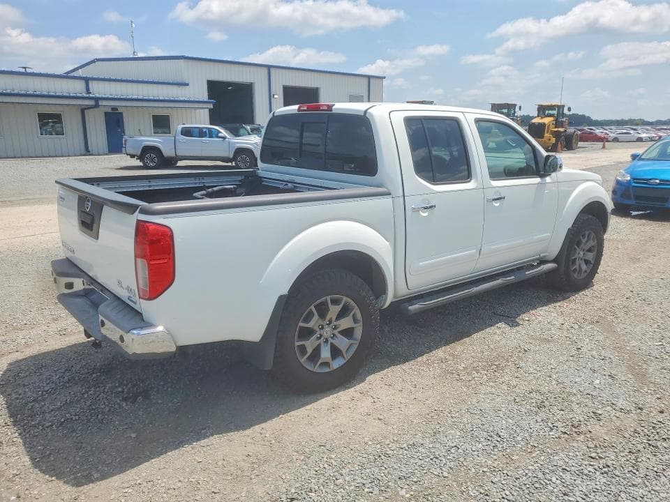 2017 NISSAN FRONTIER SL 3