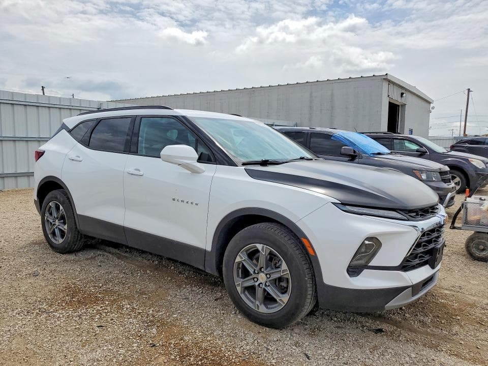 2023 CHEVROLET BLAZER 2LT 4