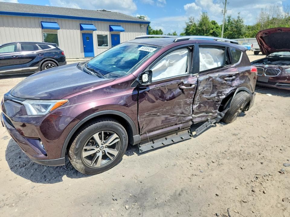 2017 TOYOTA RAV4 XLE 1