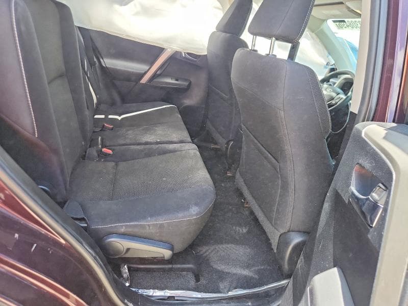 2017 TOYOTA RAV4 XLE 11