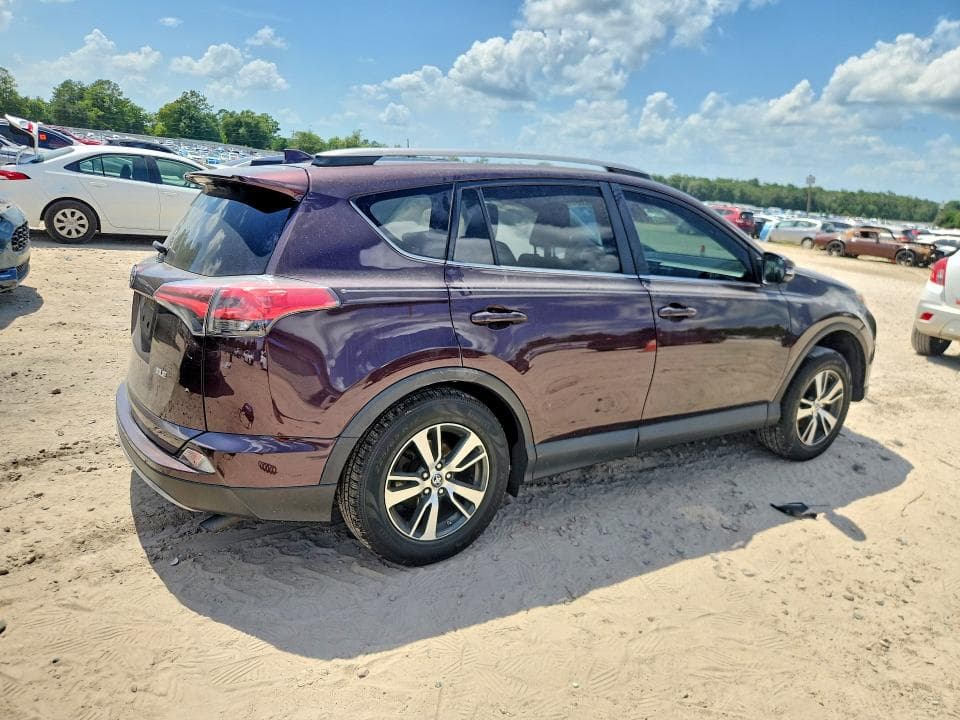 2017 TOYOTA RAV4 XLE 3