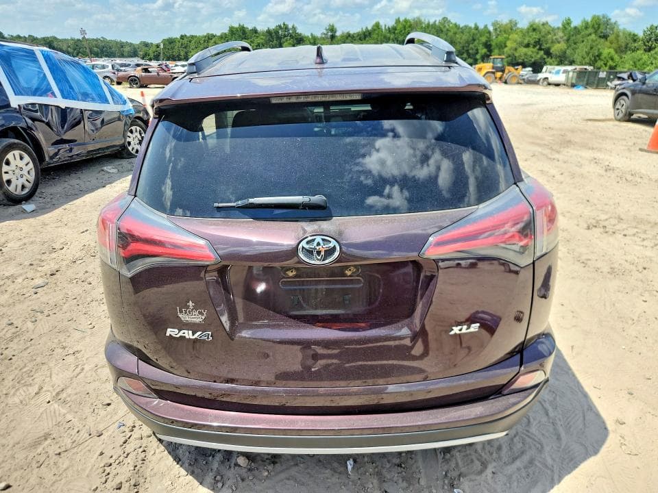 2017 TOYOTA RAV4 XLE 6