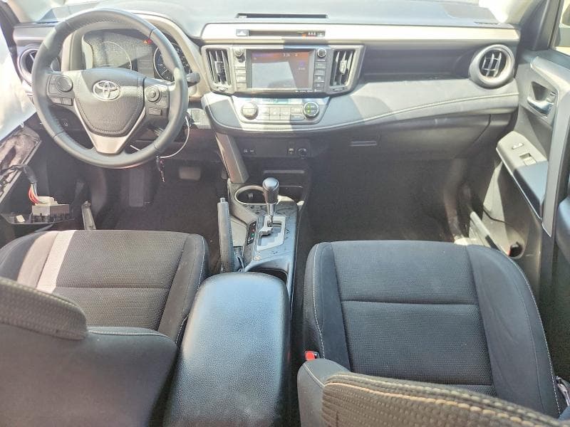 2017 TOYOTA RAV4 XLE 8