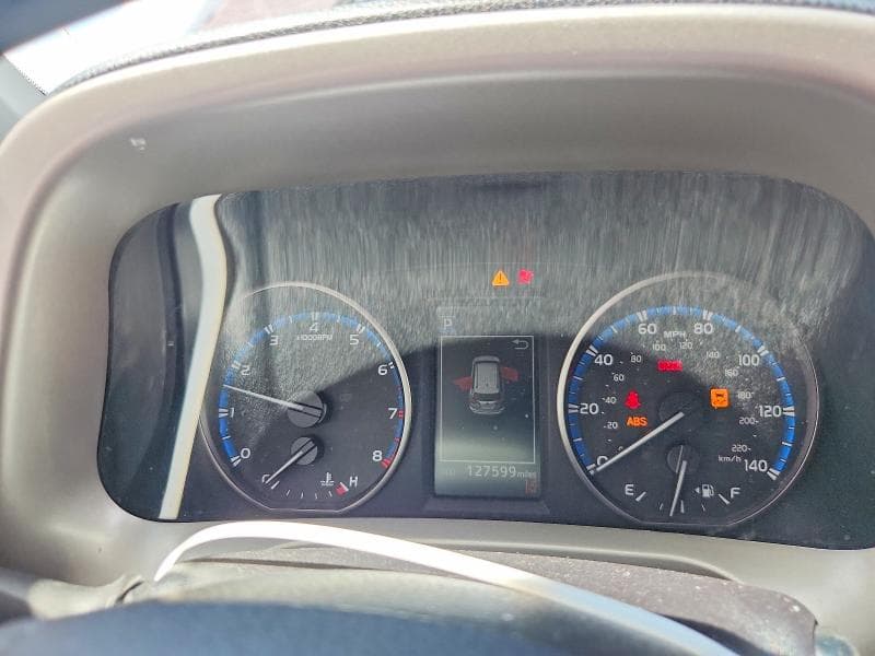 2017 TOYOTA RAV4 XLE 9