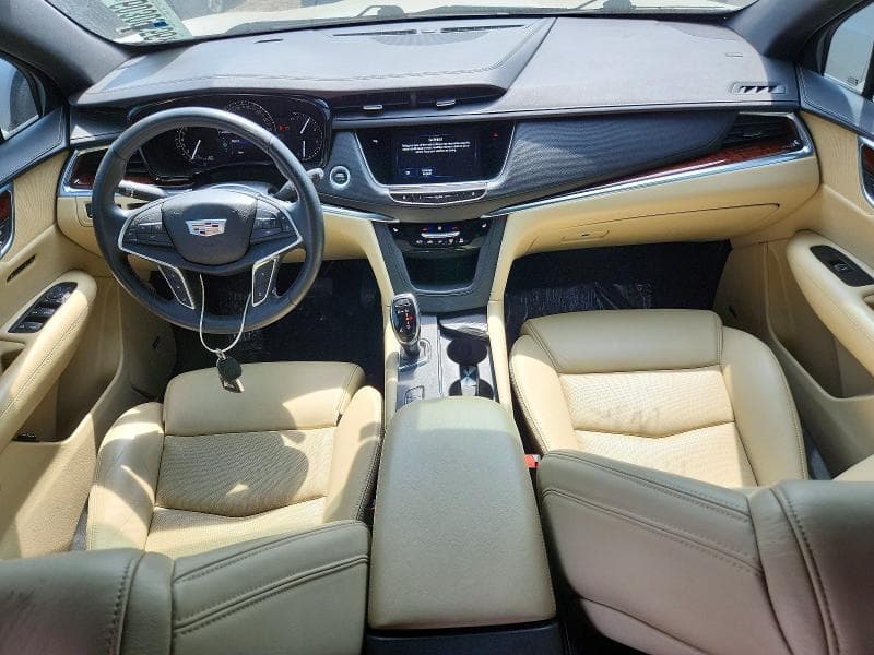 2017 CADILLAC XT5 LUXURY 8