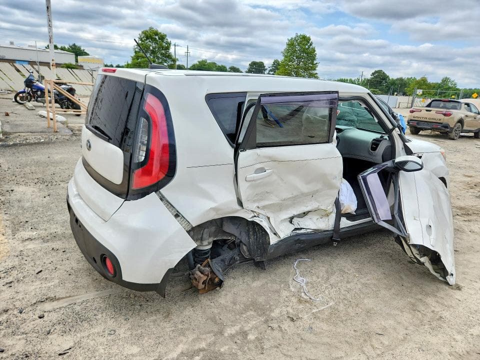 2018 KIA SOUL BASE 3