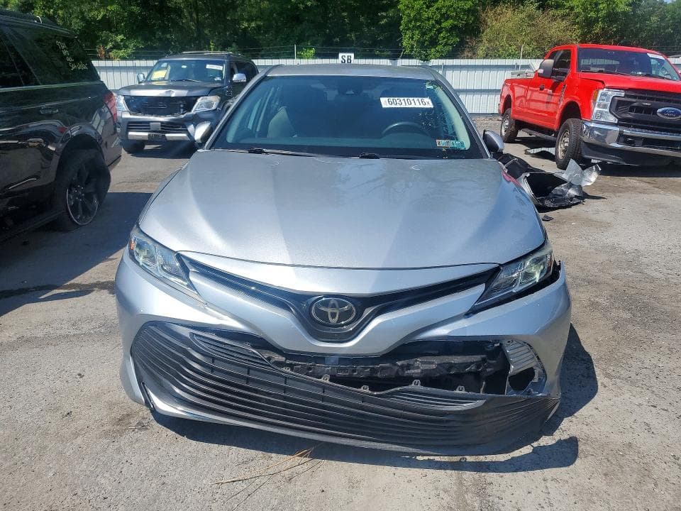 2019 TOYOTA CAMRY LE 5