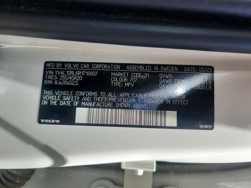 2024 VOLVO XC60 PLUS 12