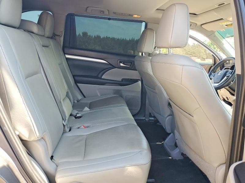 2019 TOYOTA HIGHLANDER XLE 10
