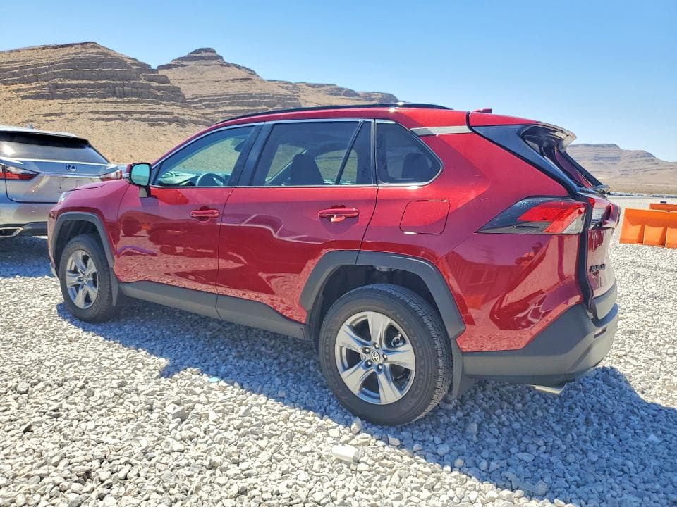2024 TOYOTA RAV4 XLE 2