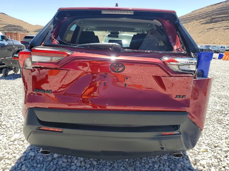 2024 TOYOTA RAV4 XLE 6