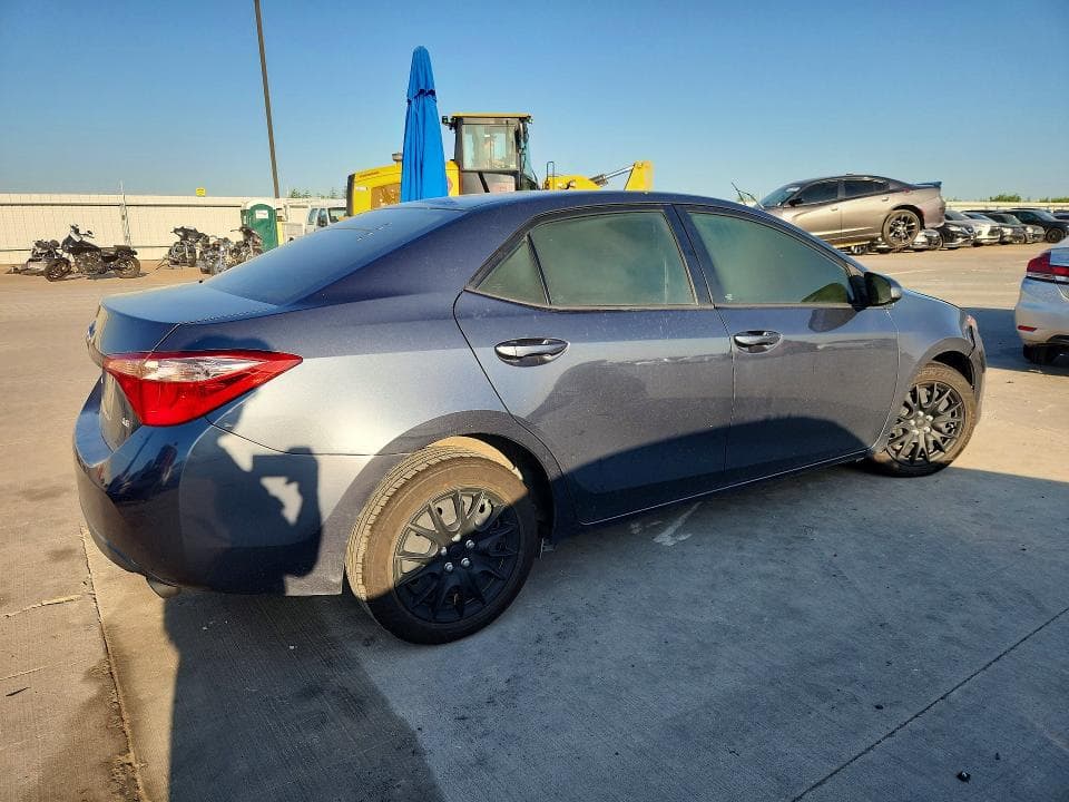 2017 TOYOTA COROLLA LE 3