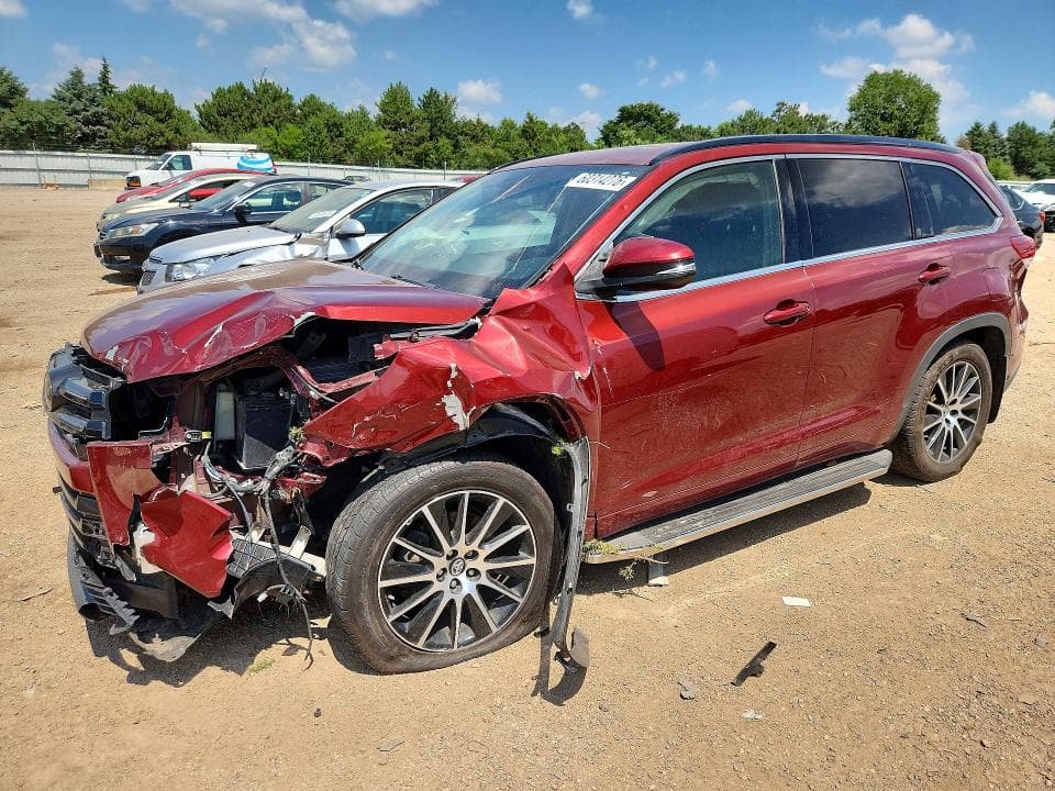 2017 TOYOTA HIGHLANDER SE - 1