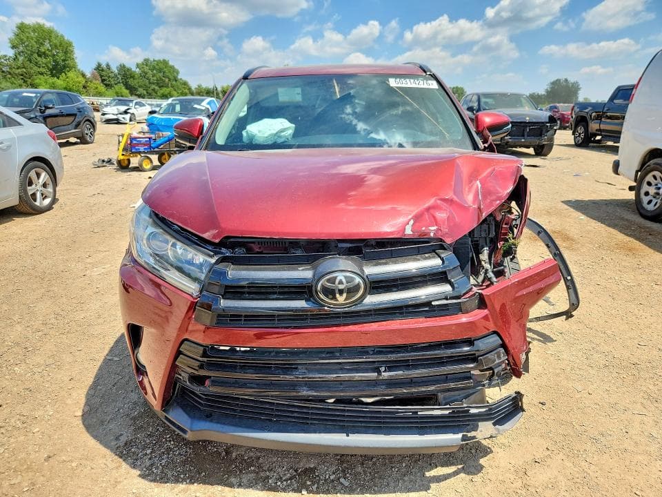 2017 TOYOTA HIGHLANDER SE 5