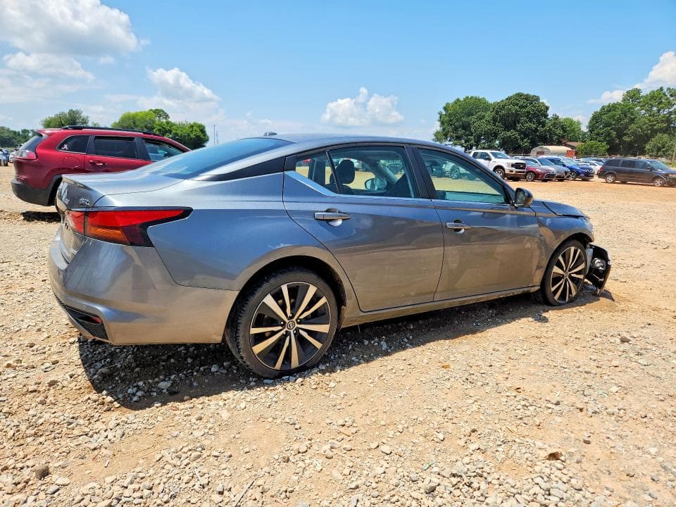 2020 NISSAN ALTIMA SR 3