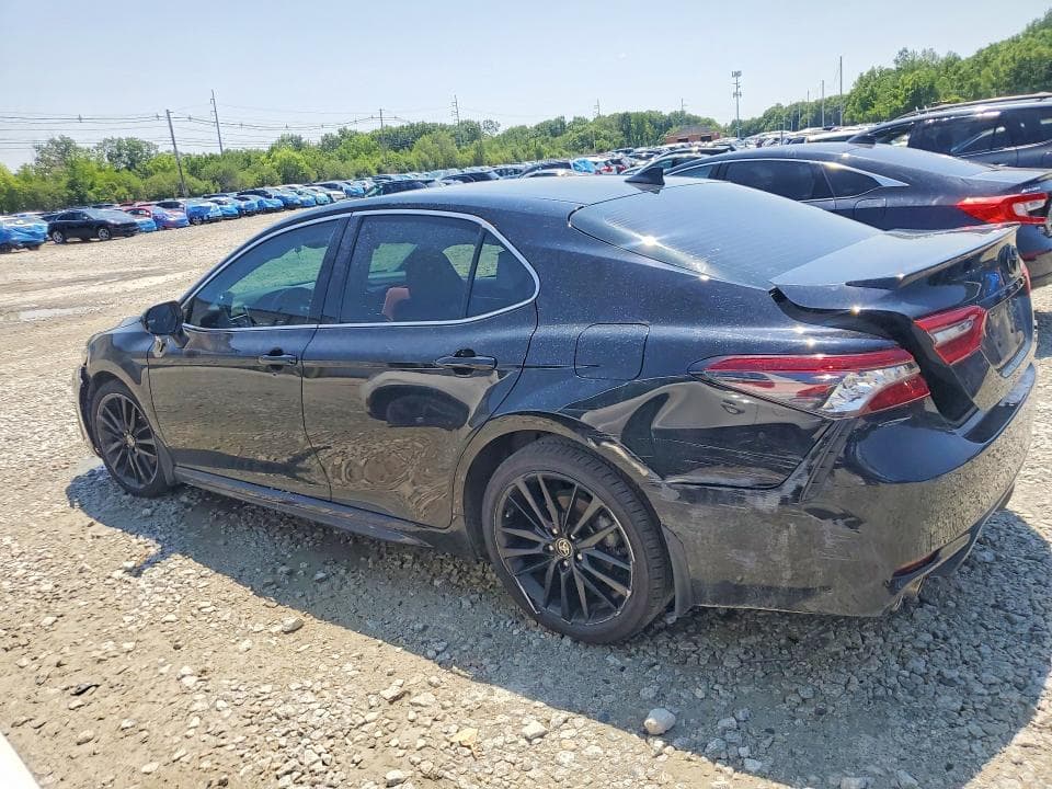 2022 TOYOTA CAMRY XSE 2