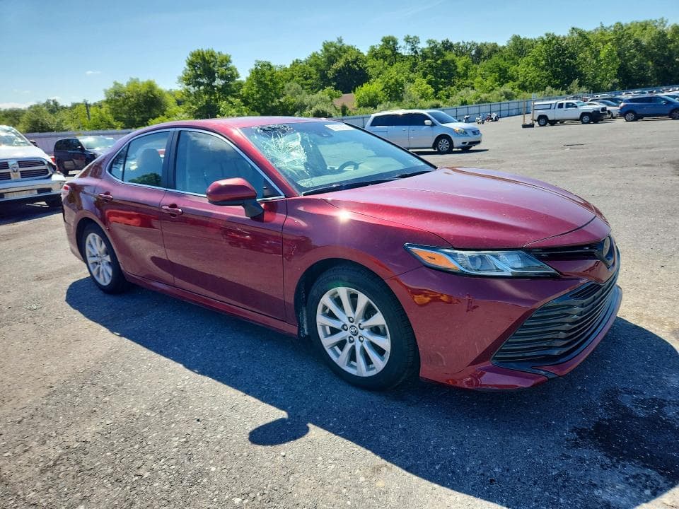 2019 TOYOTA CAMRY LE 4
