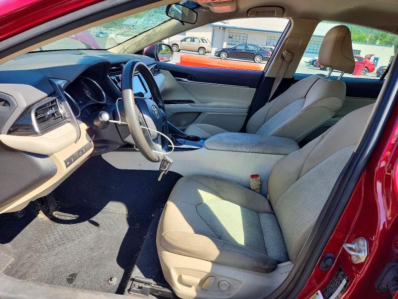 2019 TOYOTA CAMRY LE 7