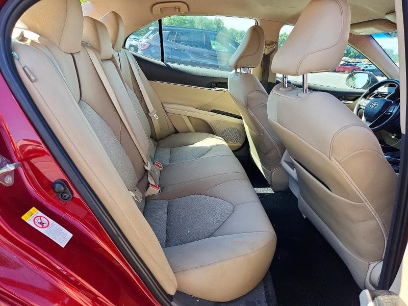 2019 TOYOTA CAMRY LE 10