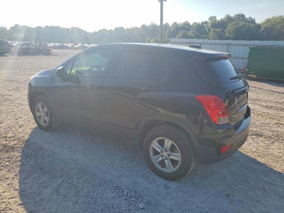 2022 CHEVROLET TRAX LS 2