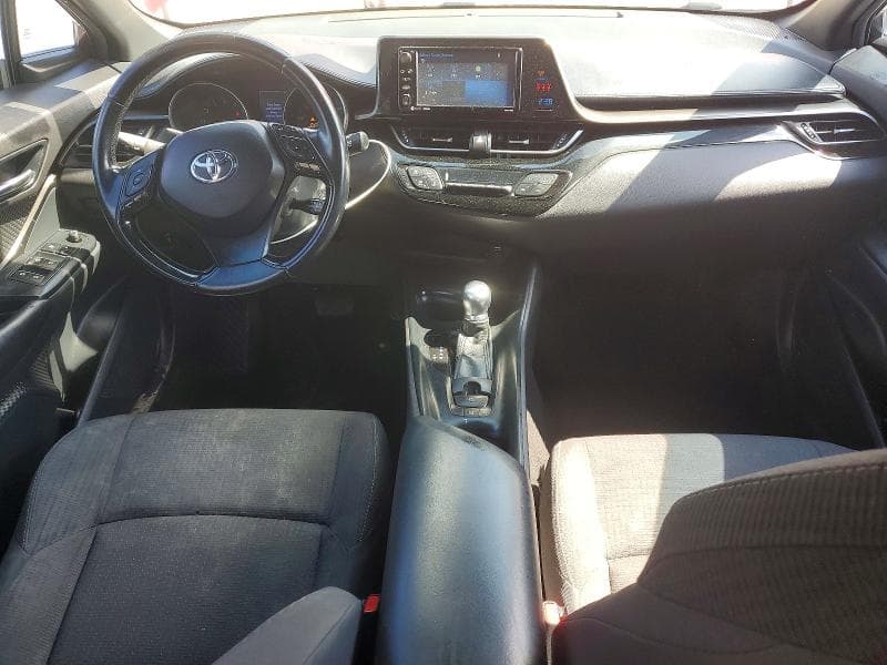 2018 TOYOTA C-HR XLE XLE 8