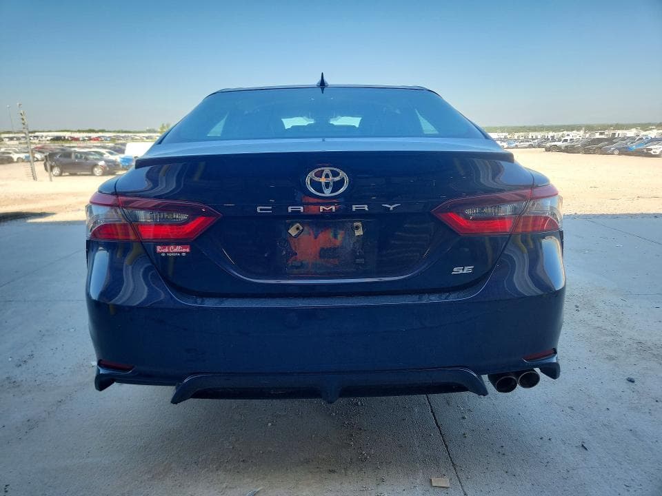 2022 TOYOTA CAMRY SE 6