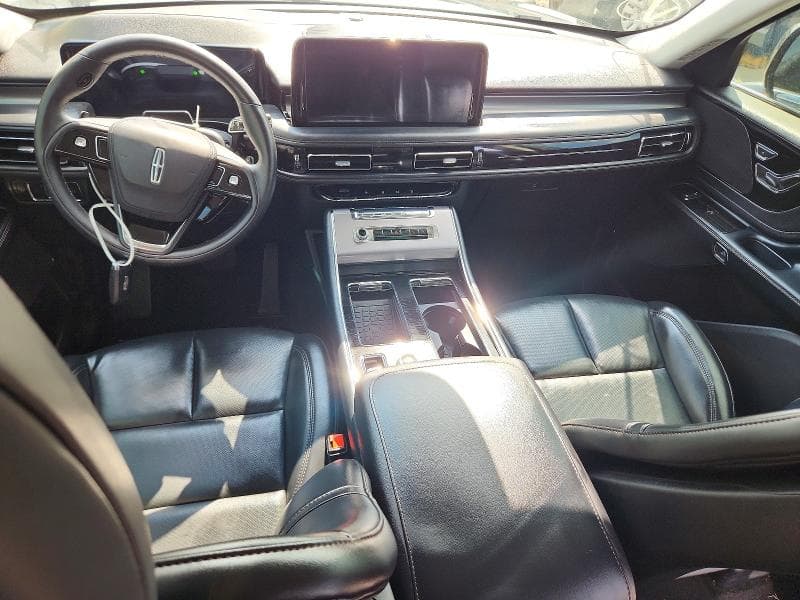 2025 LINCOLN AVIATOR 8