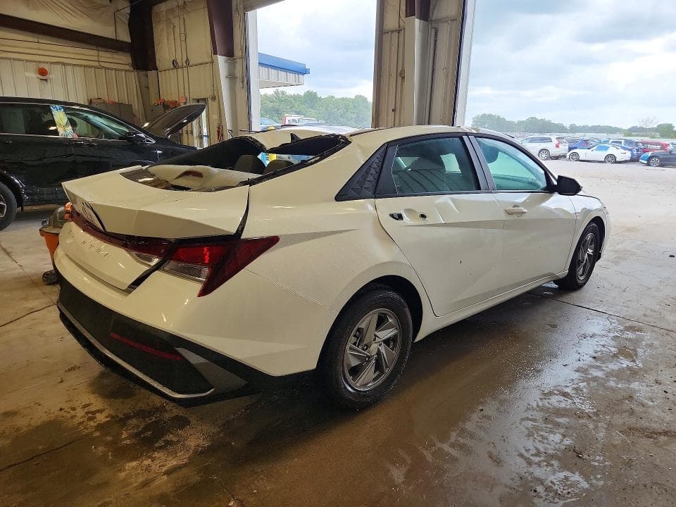 2026 HYUNDAI ELANTRA SE SE 3