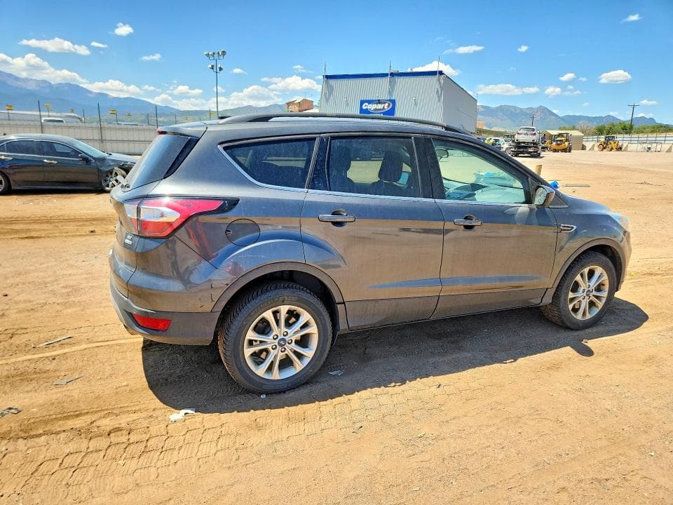 2018 FORD ESCAPE SE SE 3