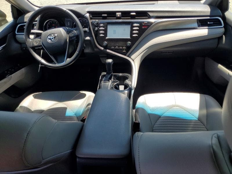 2018 TOYOTA CAMRY SE 8