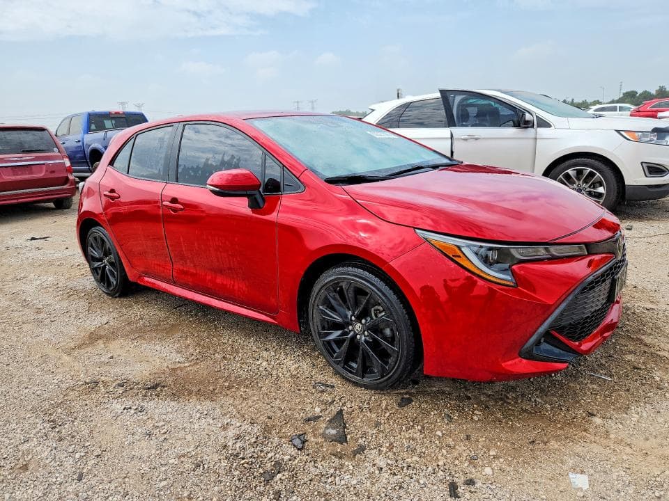 2021 TOYOTA COROLLA HATCHBACK SE 4
