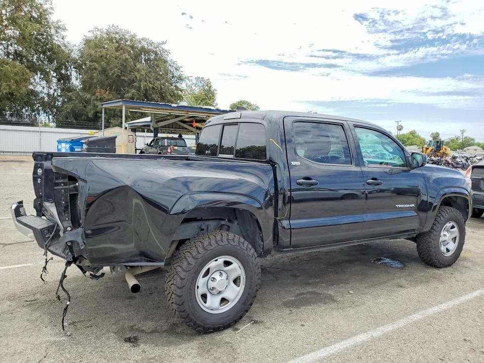2023 TOYOTA TACOMA SR5 3