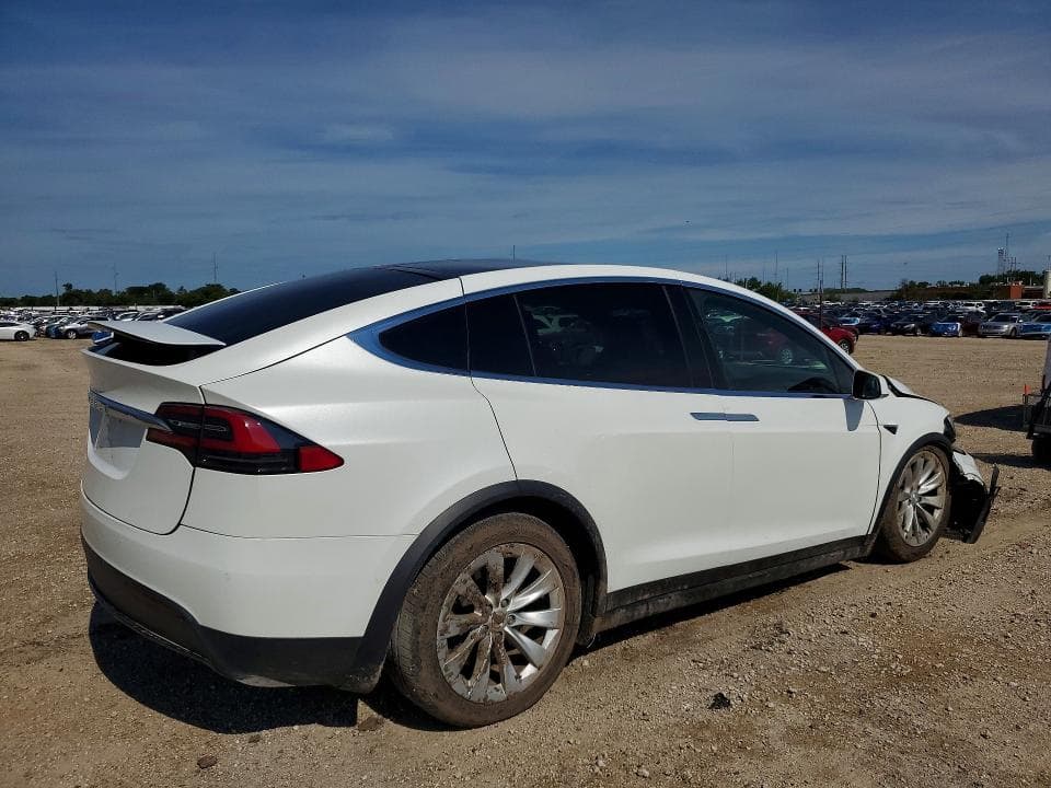 2018 TESLA MODEL X 3