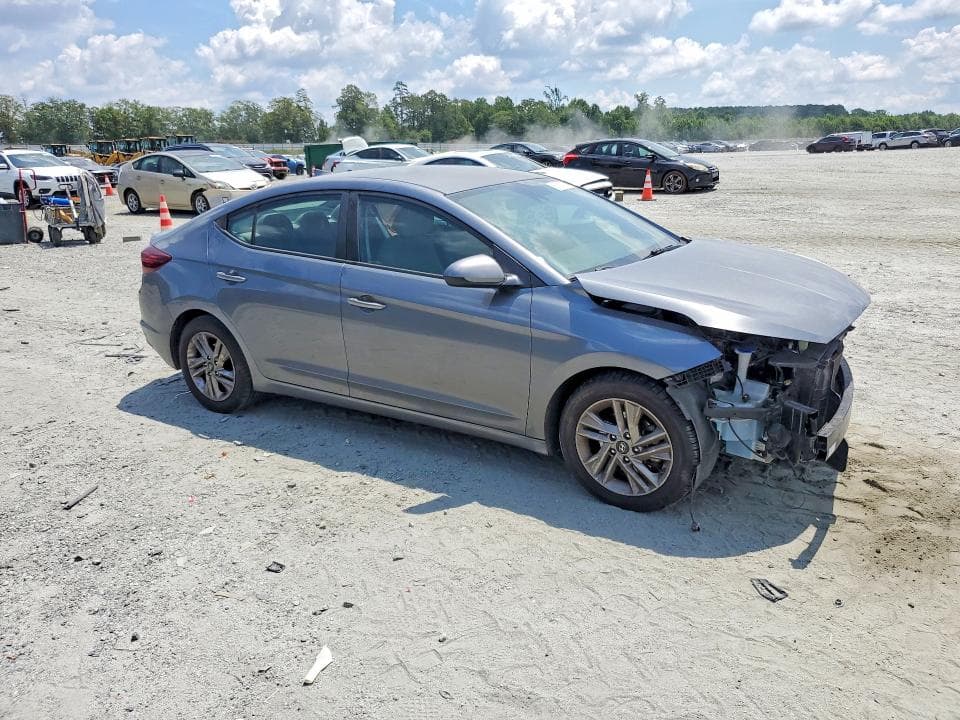 2019 HYUNDAI ELANTRA SEL 4