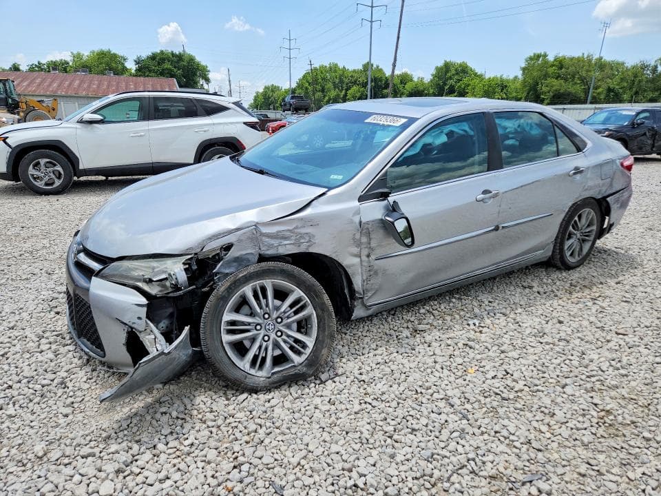 2017 TOYOTA CAMRY SE - 1