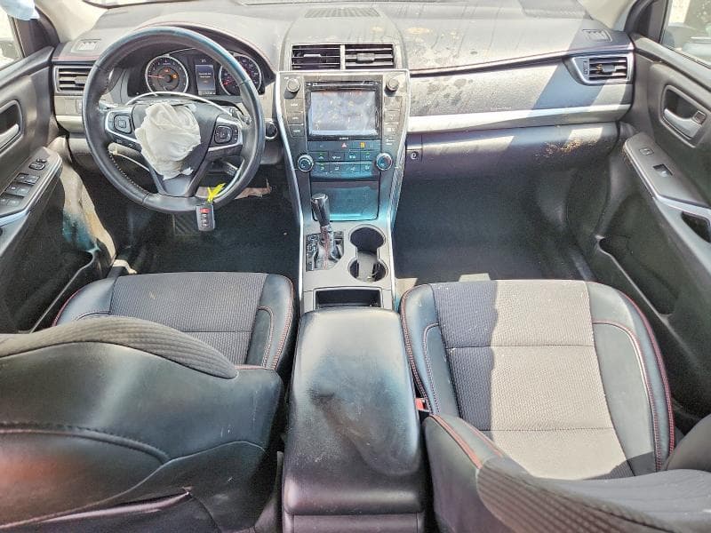 2017 TOYOTA CAMRY SE 8
